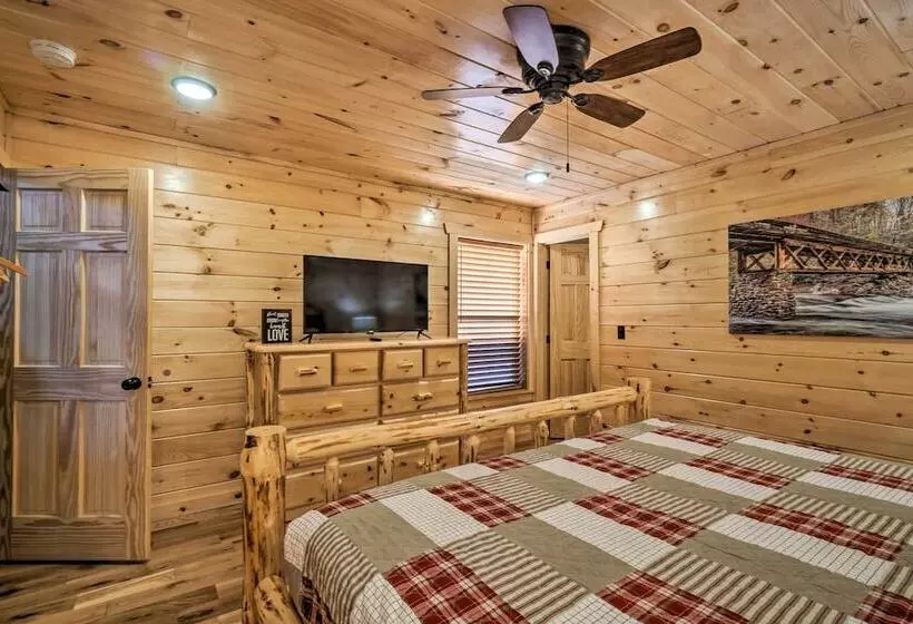 Gatlinburg Mountain Cabin: 4 Mi To National Park!