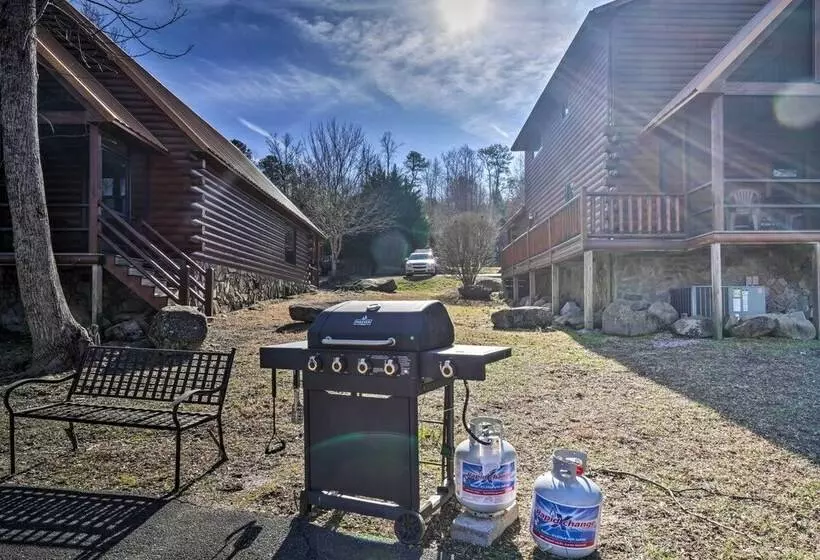 Gatlinburg Mountain Cabin: 4 Mi To National Park!