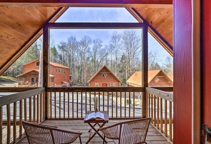 Gatlinburg Mountain Cabin: 4 Mi To National Park!