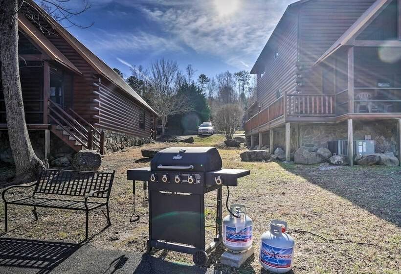 Gatlinburg Mountain Cabin: 4 Mi To National Park!