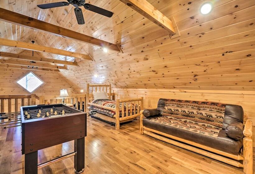 Gatlinburg Mountain Cabin: 4 Mi To National Park!