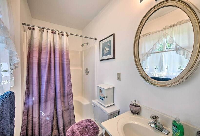 Harrisburg Home W/ Deck: 12 Mi To Hersheypark