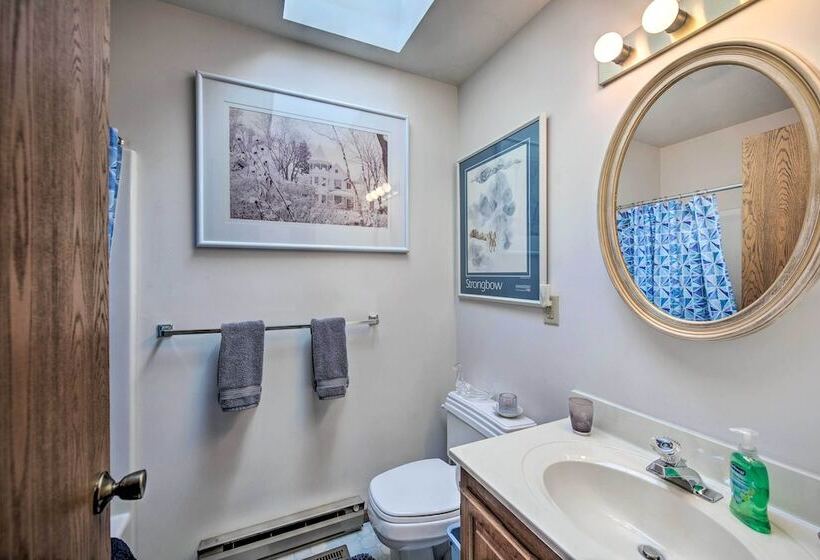 Harrisburg Home W/ Deck: 12 Mi To Hersheypark