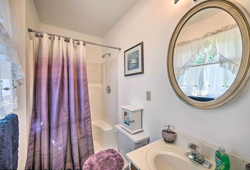 Harrisburg Home W/ Deck: 12 Mi To Hersheypark