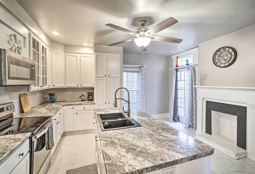 Historic Troy Home Close To Shops W/ Fire Pit