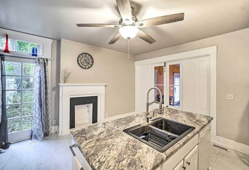 Historic Troy Home Close To Shops W/ Fire Pit