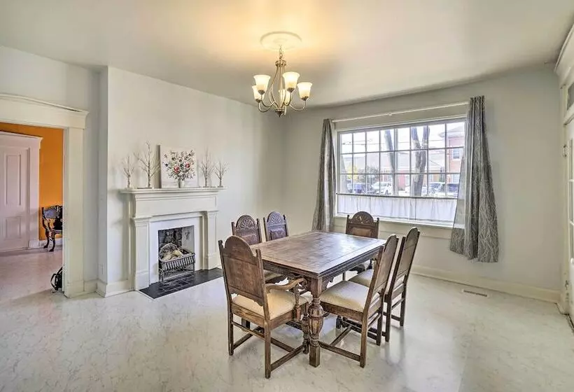 Historic Troy Home Close To Shops W/ Fire Pit