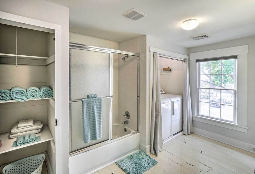 Historic Troy Home Close To Shops W/ Fire Pit