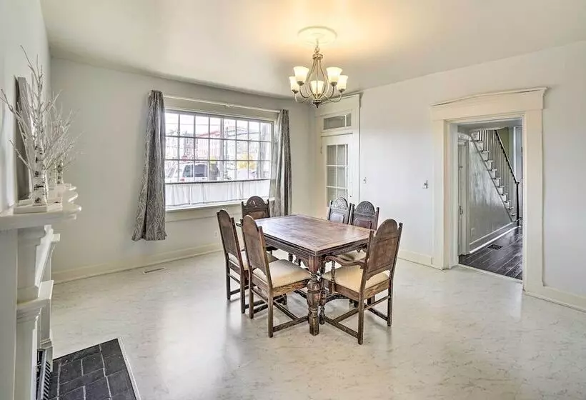 Historic Troy Home Close To Shops W/ Fire Pit