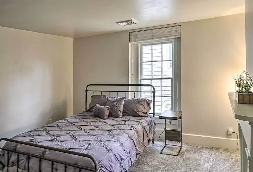 Historic Troy Home Close To Shops W/ Fire Pit