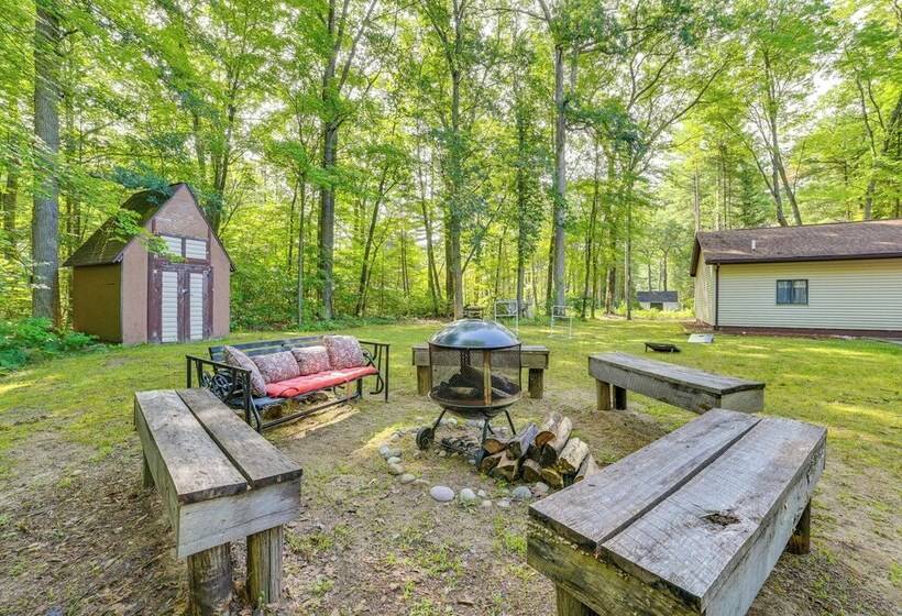 Inviting Lake Vue Lodge Home W/ Fire Pit + Deck