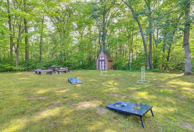 Inviting Lake Vue Lodge Home W/ Fire Pit + Deck