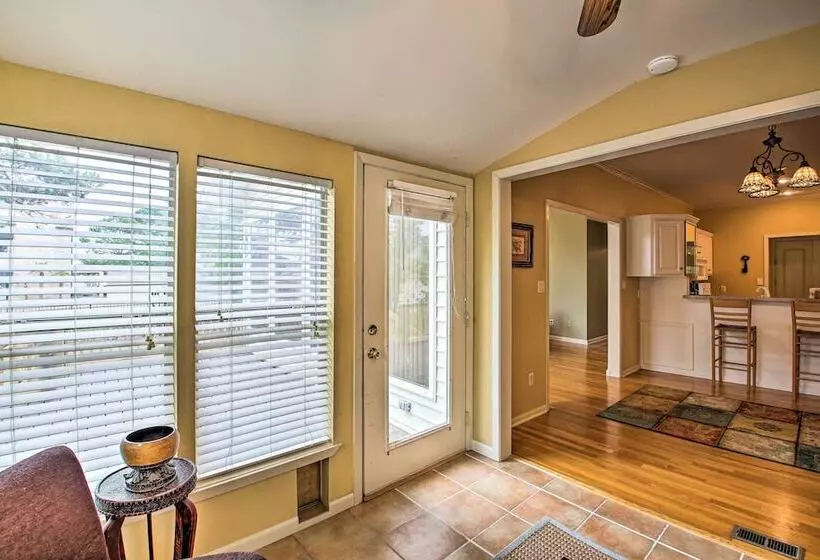 2 Tier Deck & Boat Parking: Lake Hamilton Home