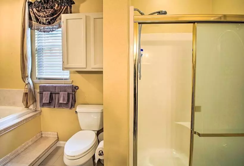 2 Tier Deck & Boat Parking: Lake Hamilton Home