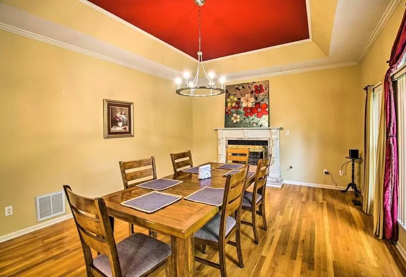 2 Tier Deck & Boat Parking: Lake Hamilton Home