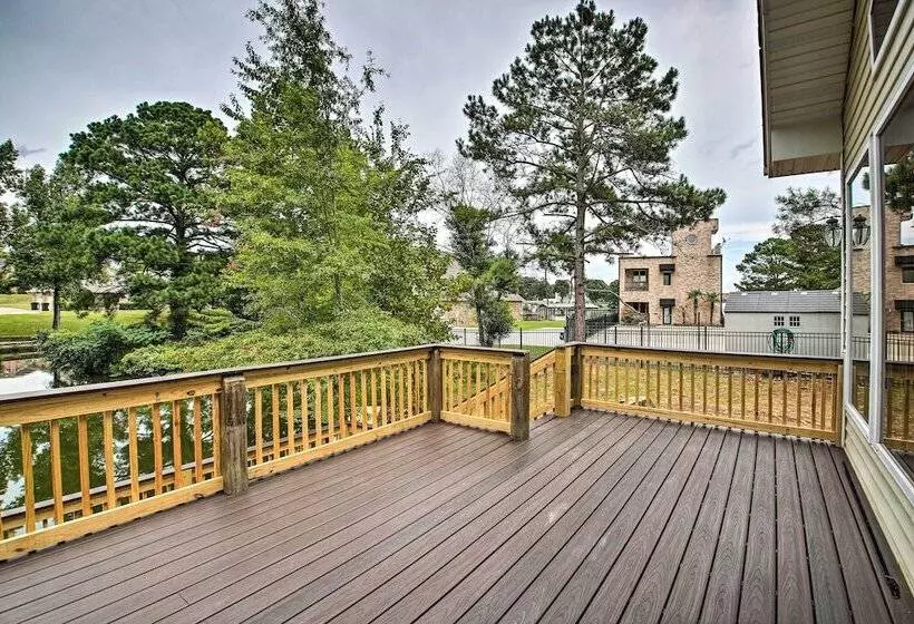 2 Tier Deck & Boat Parking: Lake Hamilton Home