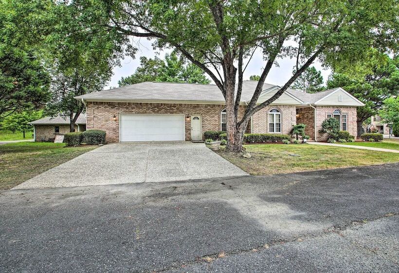 2 Tier Deck & Boat Parking: Lake Hamilton Home