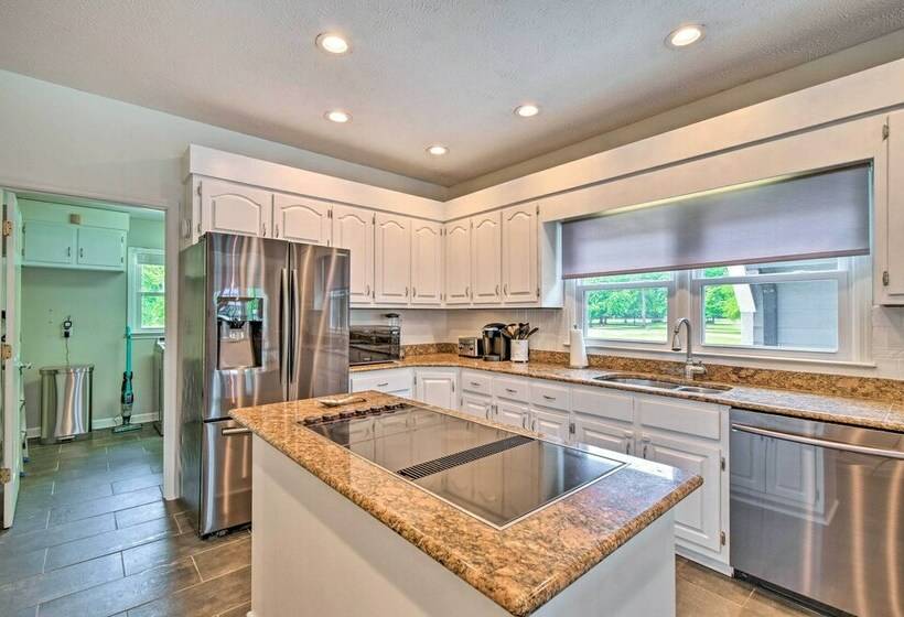 Lakefront Parkton Home: Pool & Fishing Dock!