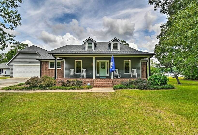 Lakefront Parkton Home: Pool & Fishing Dock!