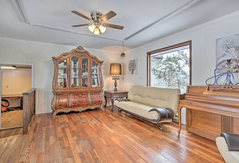 Large Greeley House W/ 2 Game Rooms + Yard!