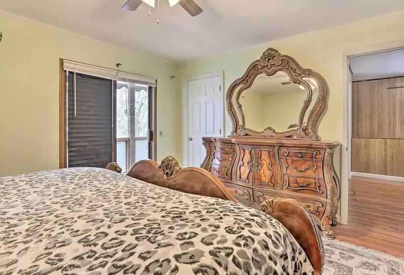 Large Greeley House W/ 2 Game Rooms + Yard!