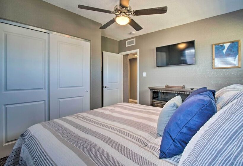 Modern El Paso Home W/ Backyard & Fire Pit!