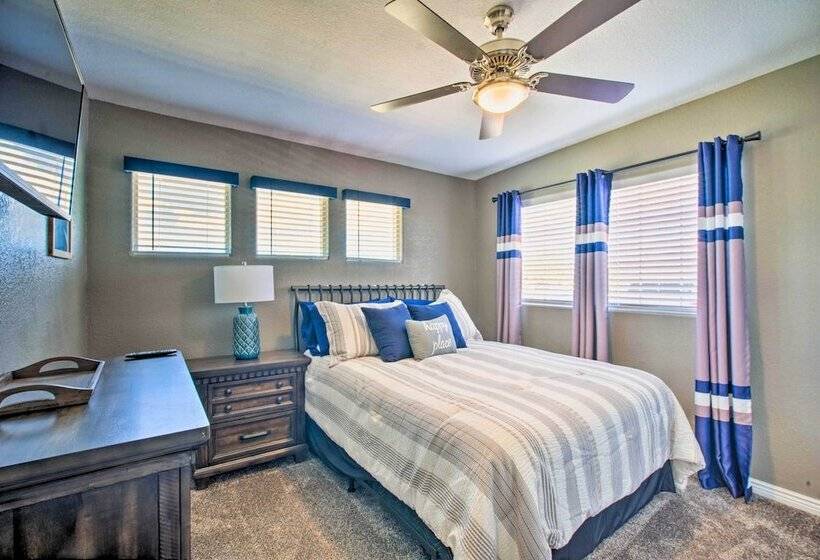 Modern El Paso Home W/ Backyard & Fire Pit!