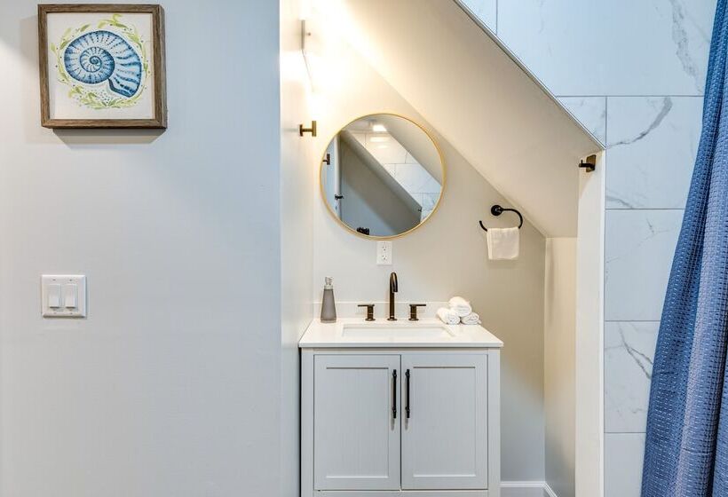 Modern Indianapolis Home < 2 Mi To Downtown!