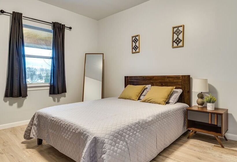 Modern Indianapolis Home < 2 Mi To Downtown!