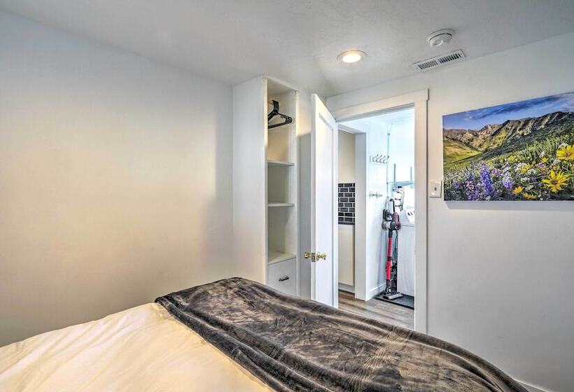 Modern Utah Home W/ Private Hot Tub