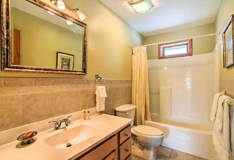 Mountaintop Ellicottville Home: 7 Mi To Ski Resort