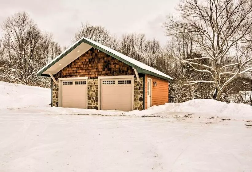 Mountaintop Ellicottville Home: 7 Mi To Ski Resort