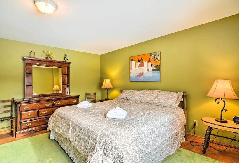 Mountaintop Ellicottville Home: 7 Mi To Ski Resort