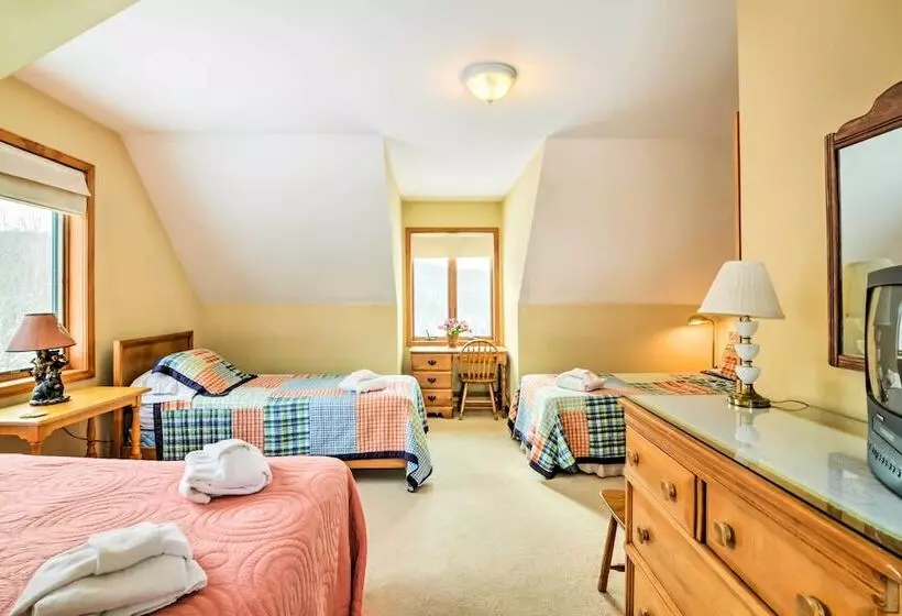 Mountaintop Ellicottville Home: 7 Mi To Ski Resort