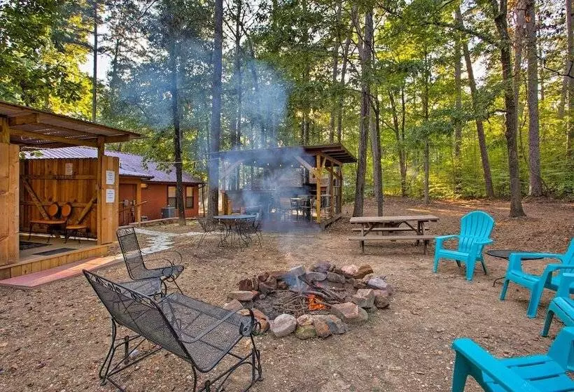 Broken Bow Cabin W/ Hot Tub: 3 Mi To Lake/overlook