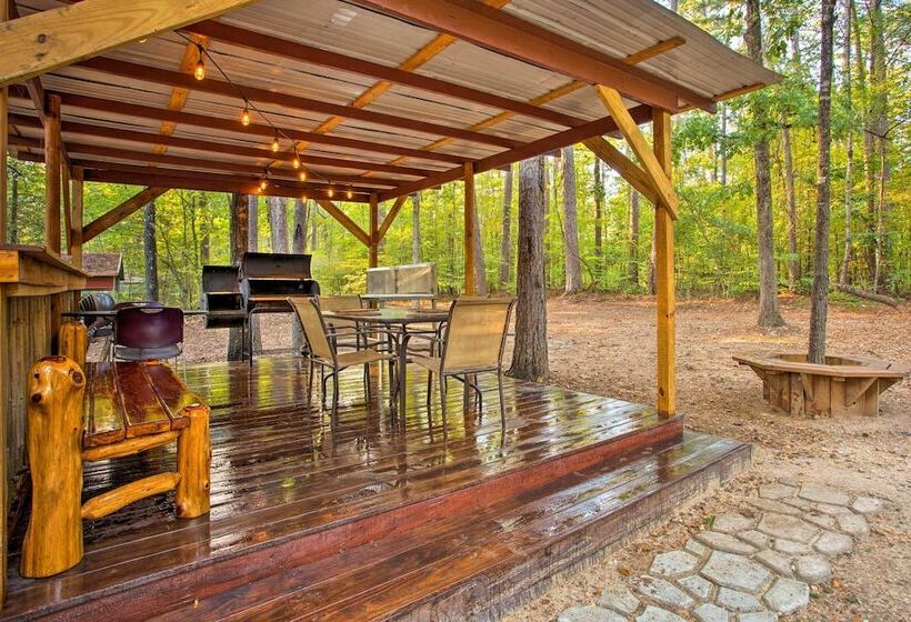 Broken Bow Cabin W/ Hot Tub: 3 Mi To Lake/overlook