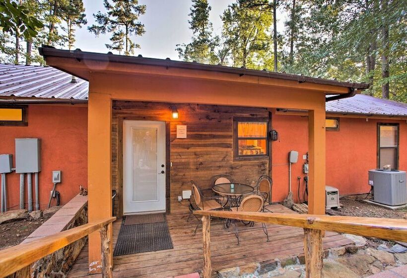 Broken Bow Cabin W/ Hot Tub: 3 Mi To Lake/overlook