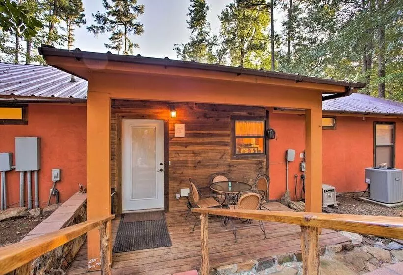 Broken Bow Cabin W/ Hot Tub: 3 Mi To Lake/overlook