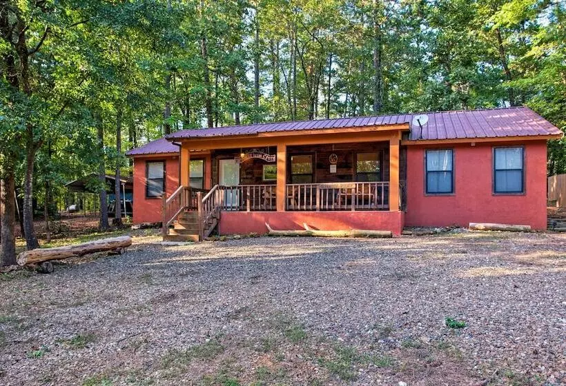 Broken Bow Cabin W/ Hot Tub: 3 Mi To Lake/overlook