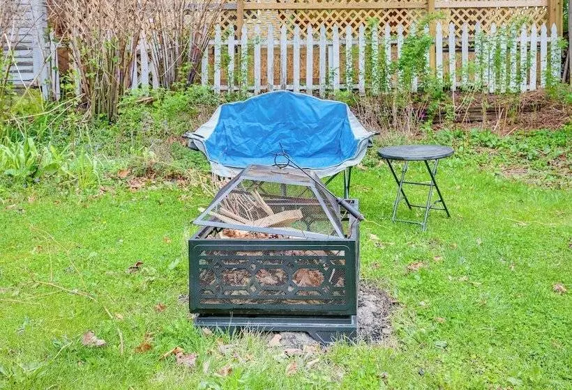 Ontonagon Home W/ Fire Pit   Steps To Beach!