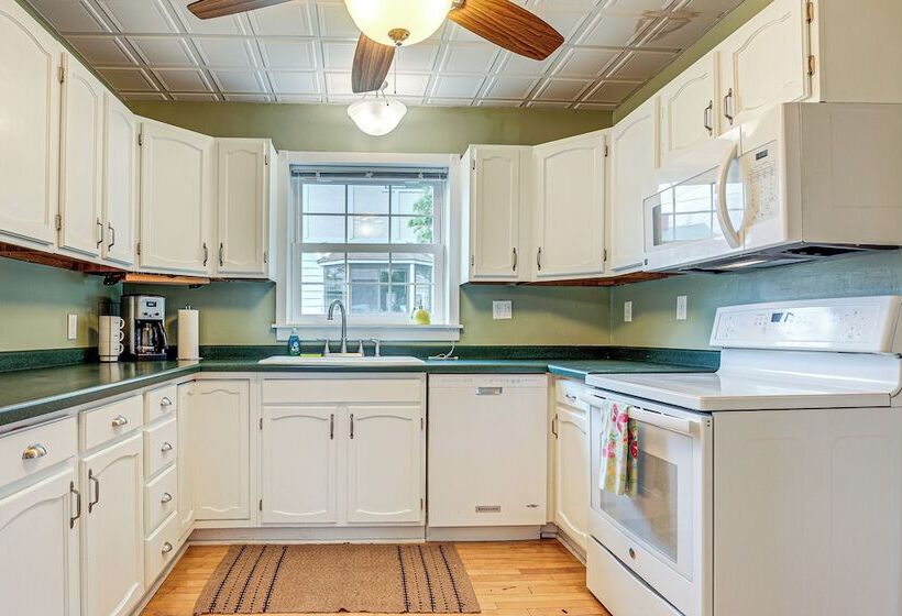 Ontonagon Home W/ Fire Pit   Steps To Beach!