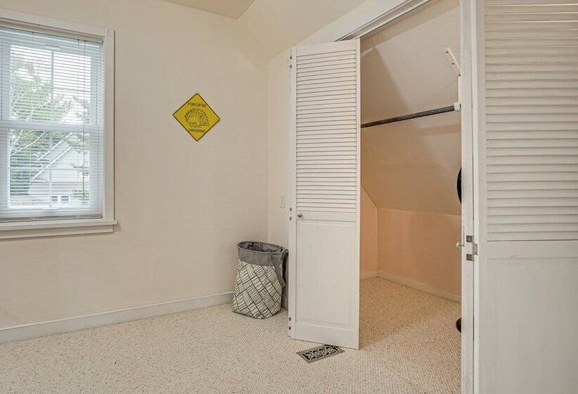 Ontonagon Home W/ Fire Pit   Steps To Beach!