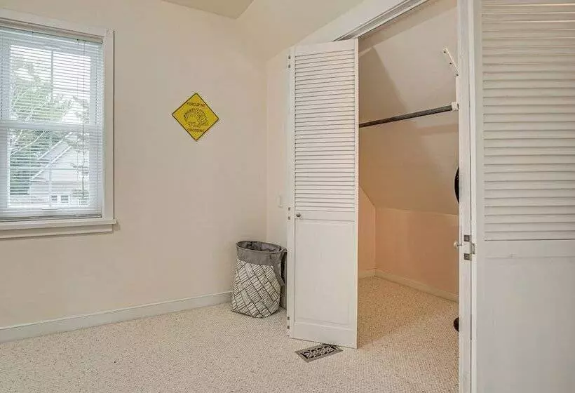 Ontonagon Home W/ Fire Pit   Steps To Beach!