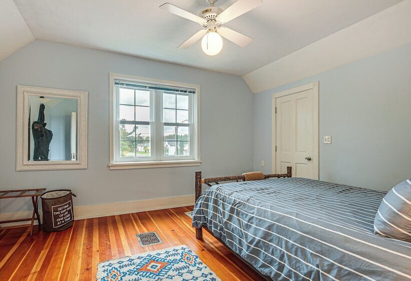 Ontonagon Home W/ Fire Pit   Steps To Beach!