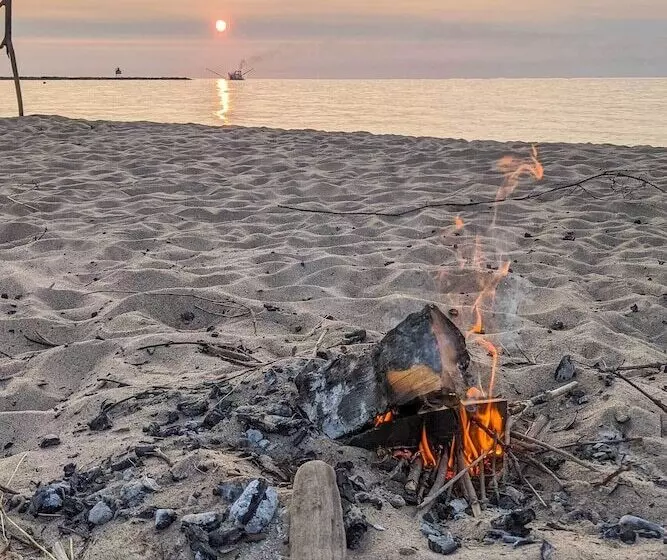 Ontonagon Home W/ Fire Pit   Steps To Beach!