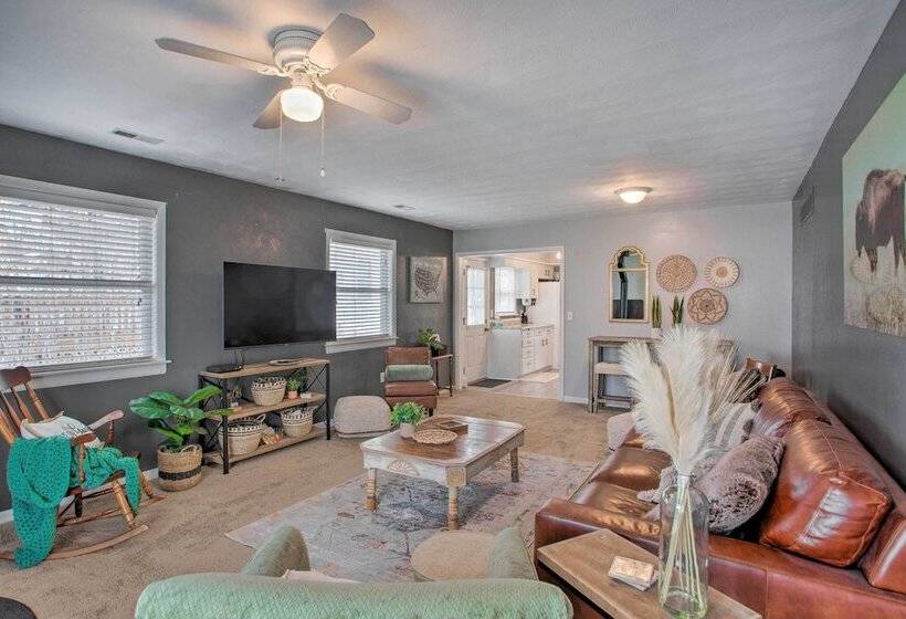 Peaceful Cottage ~ 8 Mi To Downtown Toledo!