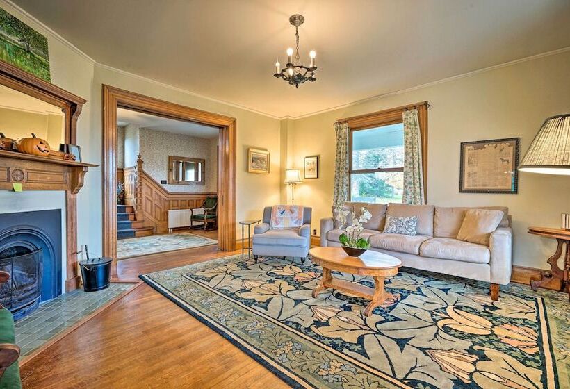 Pet Friendly Moriah Homestead W/ Fire Pit!