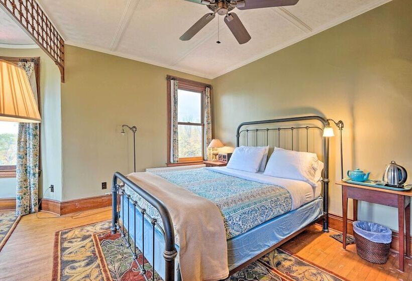 Pet Friendly Moriah Homestead W/ Fire Pit!