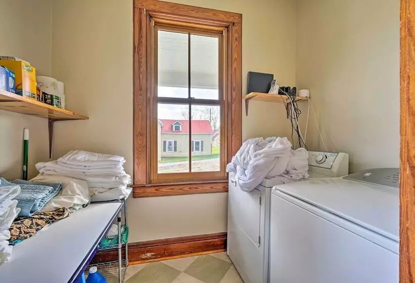 Pet Friendly Moriah Homestead W/ Fire Pit!