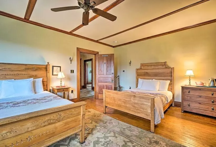 Pet Friendly Moriah Homestead W/ Fire Pit!